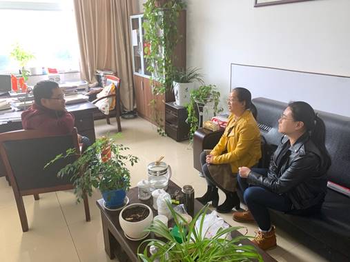 说明: D:\2019学年\学校文件\教研组长外出考察学习活动\1522369725_10470623414_IMG_2722.JPG