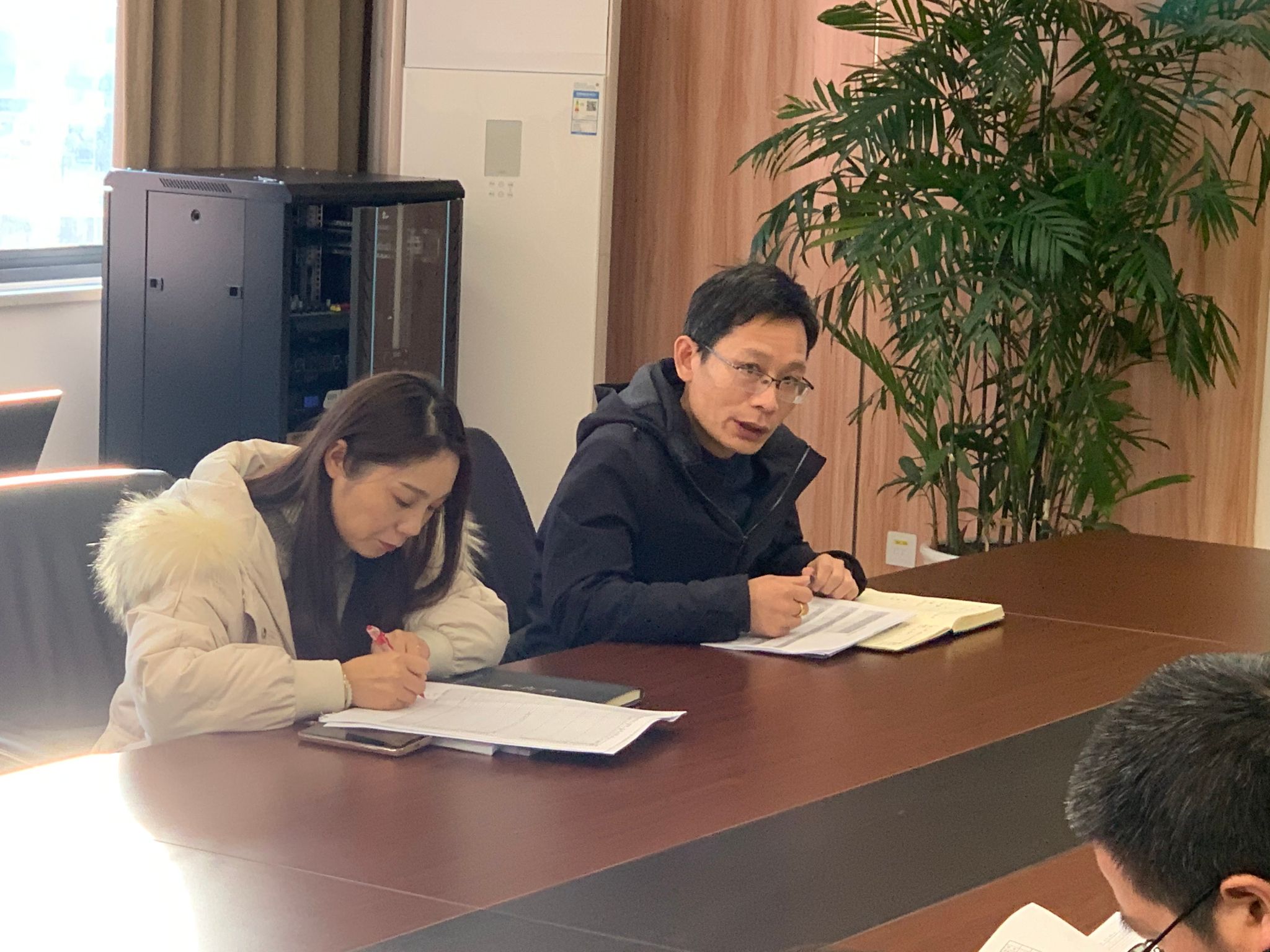 62A98