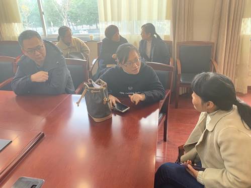 说明: D:\2019学年\学校文件\教研组长外出考察学习活动\1522369725_10470589736_IMG_2718.JPG